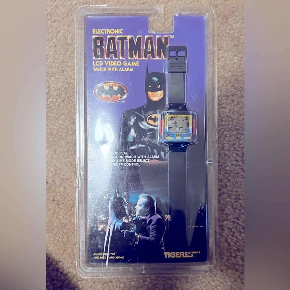1989 Batman Electronic LCD VIdeo Game Watch